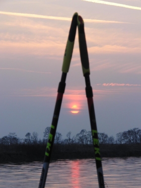 PASSEGGIATA NELLE VALLI DI OSTELLATO … A PASSO DI NORDIC WALKING - dimensione nordic walking asd